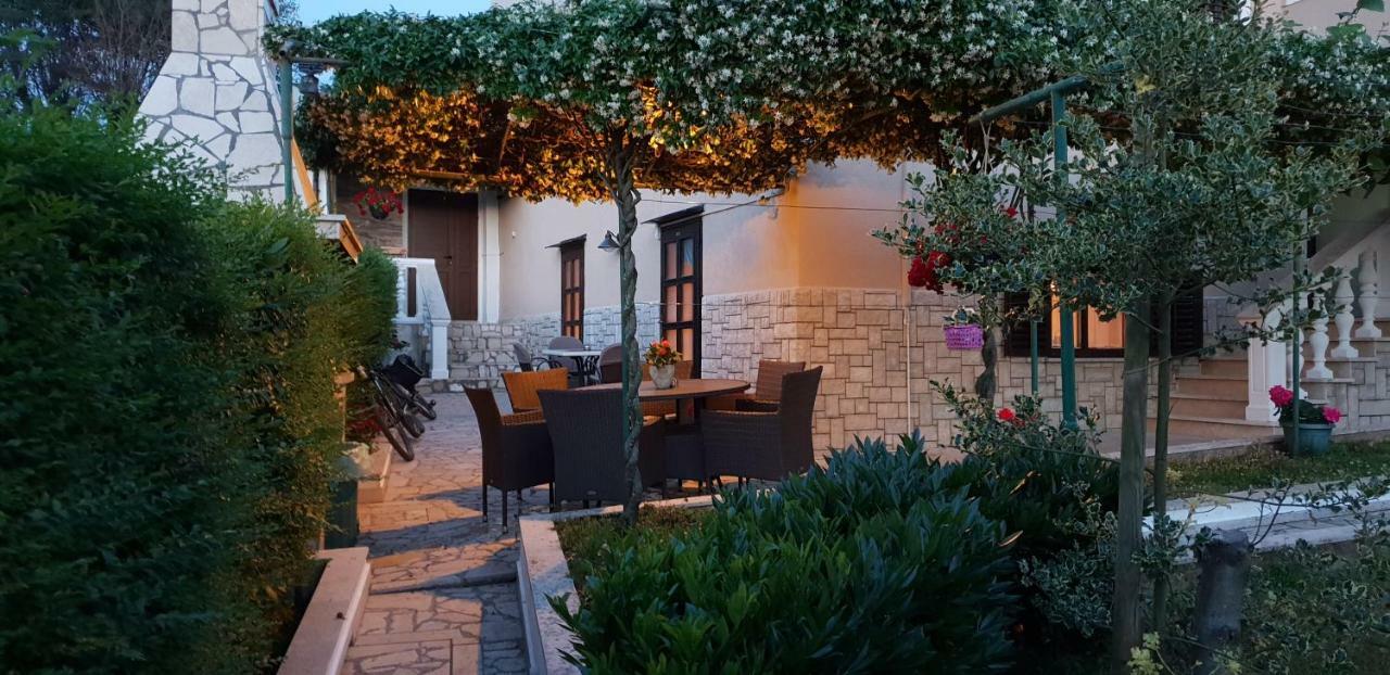 Apartament Maletic *